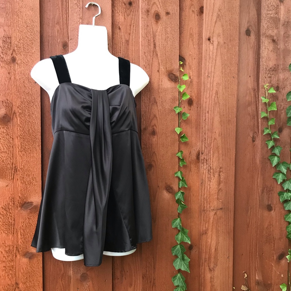 Simply Vera camisole tank Satin straps and pleats